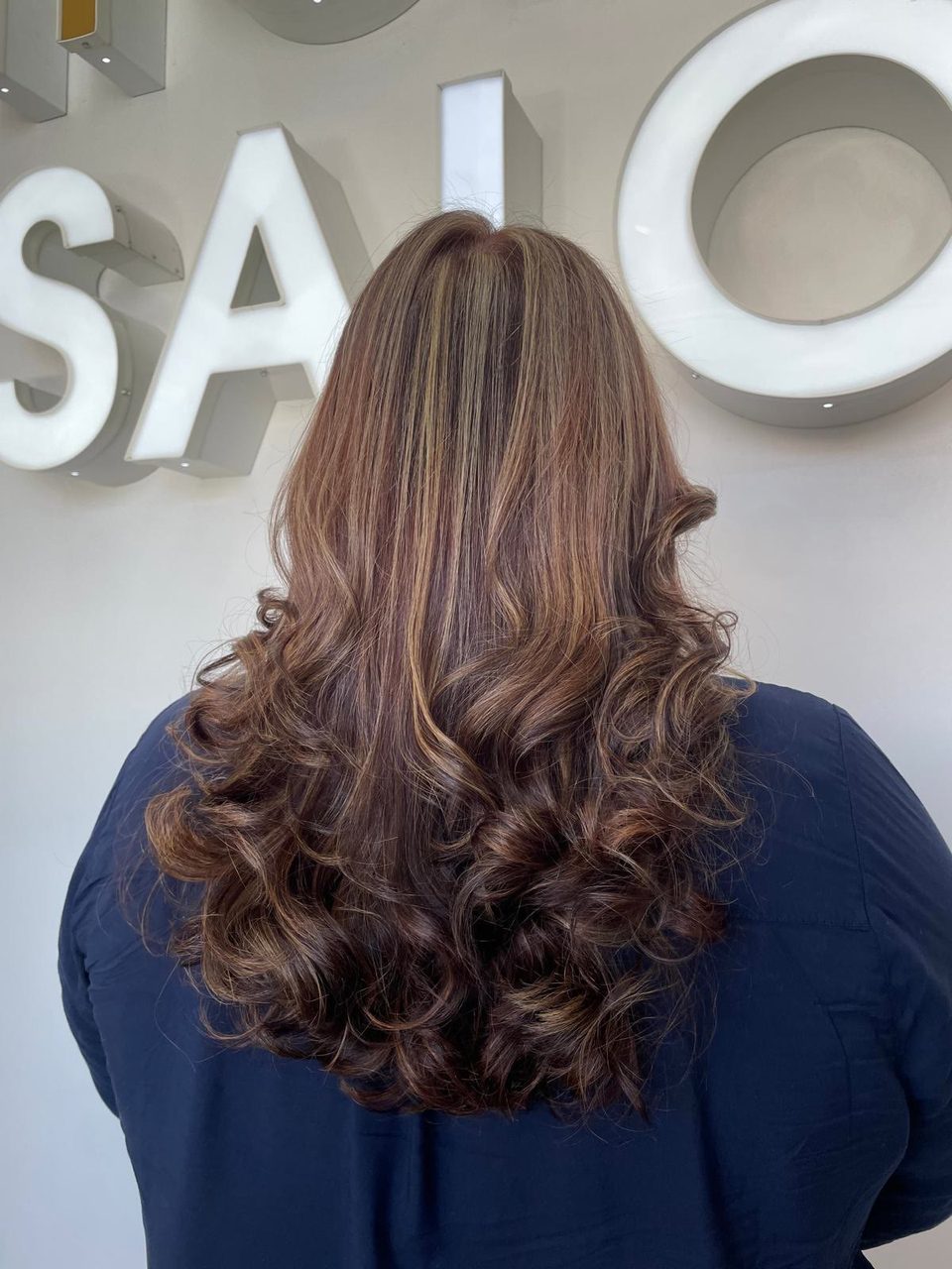 Dimensional color transformation case